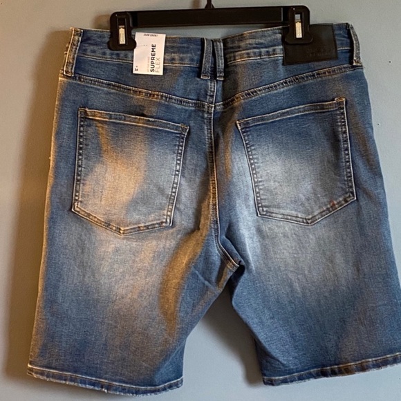 New Light Wash Faded Paint Rip Repair Size 34 Shorts - Picture 3 of 5